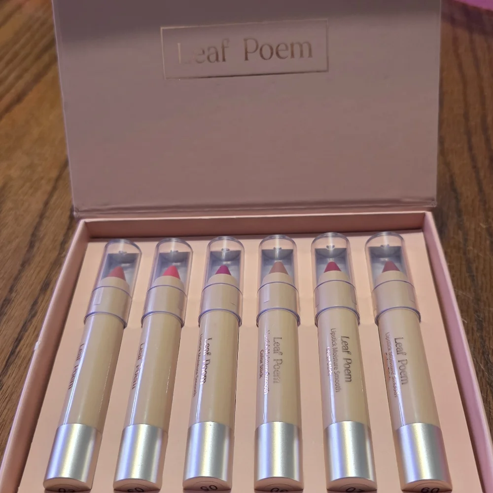 Leaf Poem Ultra Matte Lipstick Set
